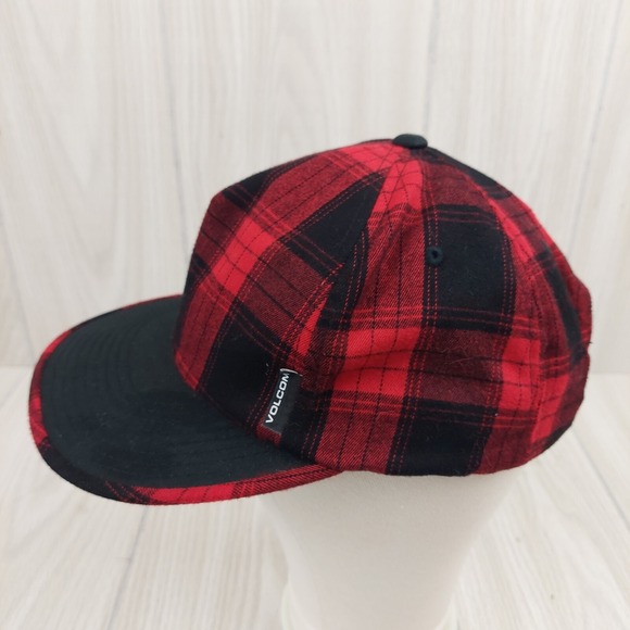 Volcom Skunk Adjust‎ Hat Cap Tartan Buffalo Plaid Snapback Black Red Skater - Picture 2 of 9
